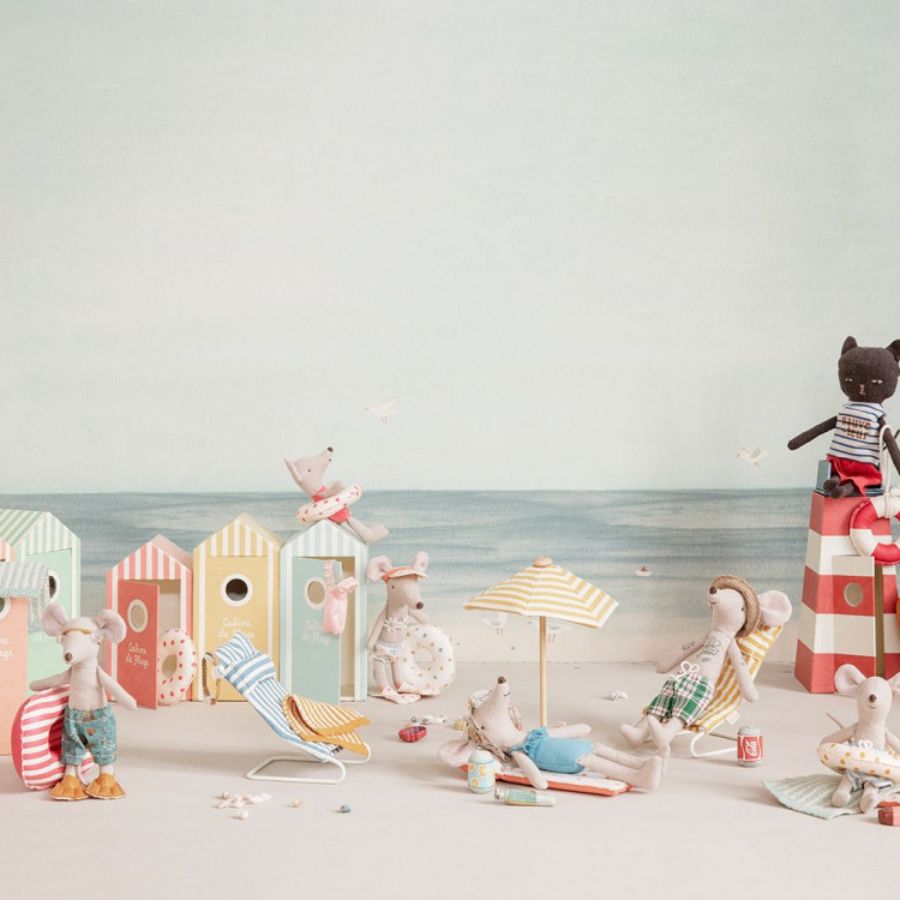 Beach mice, Mum in Cabin de Plage