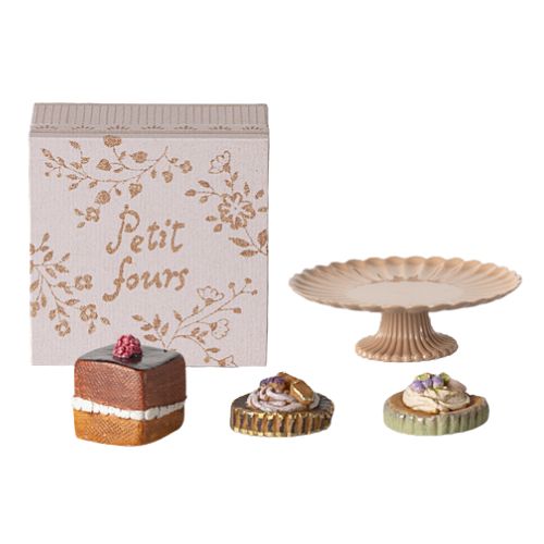 Maileg   Cakes and Cakestand, Mini