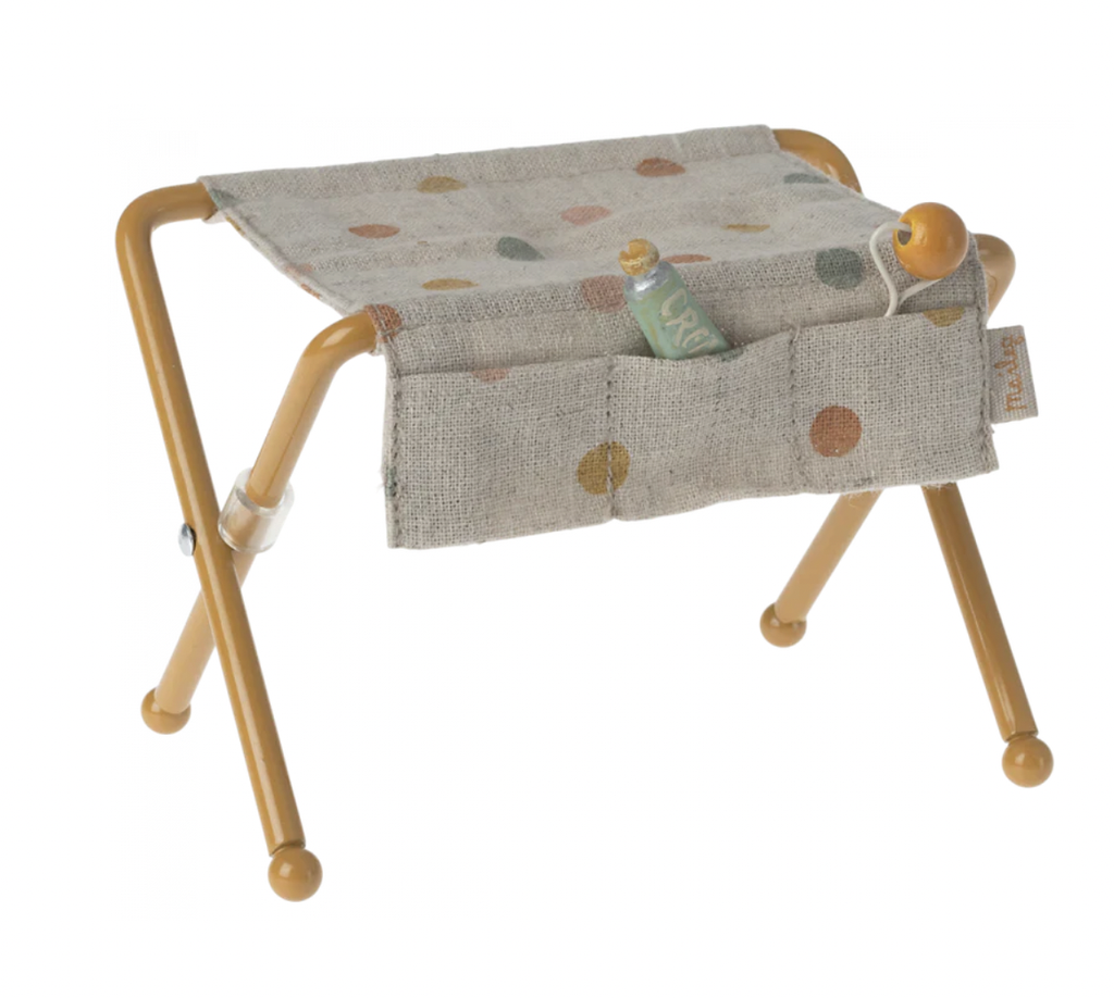 Maileg Nursery Table Baby Mouse - Ocher